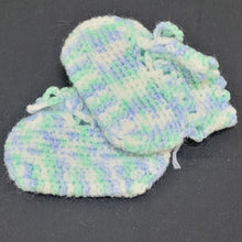 Load image into Gallery viewer, Baby Booties - Blue, Green and White
