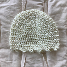 Load image into Gallery viewer, Baby Bonnet - Cream
