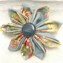 Load image into Gallery viewer, Brooch - Fabric Flower
