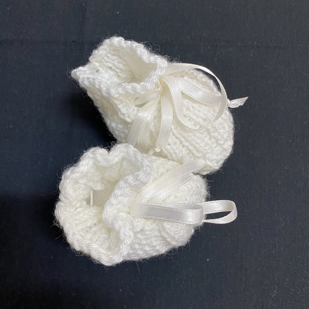 Baby Booties - White (approx  6-9 months)