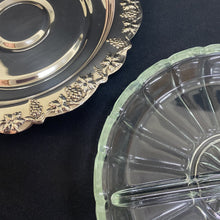 Load image into Gallery viewer, Silverware - Hor d&#39;oeuvres Platter, small.
