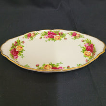 Load image into Gallery viewer, Royal Albert Small Oval Serving Platter
