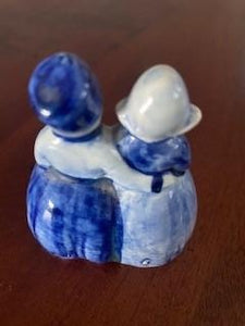 Blauw Delfts - Dutch Couple Small Figurine